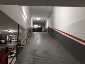 accesos a garajes. Ariza Administraciones